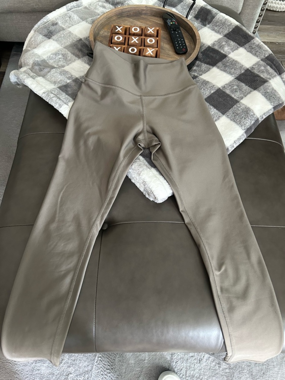 ALO Yoga High-Waist Leggings in Olive Taupe